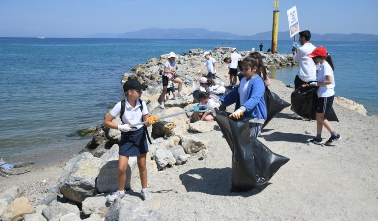 gelecegin-cevre-gonulluleri-kusadasi-belediyesinin-etkinliginde-bulustu-NLIIViuR.jpg