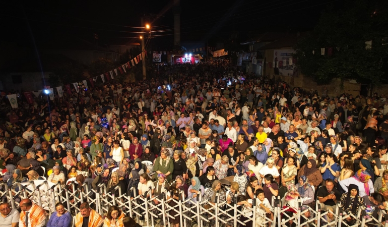 gokceoren-bir-ilke-imza-atti-dunyanin-merkezi-gokceoren-kultur-festivali-yogun-ilgi-gordu-OmQzSQjy.jpg