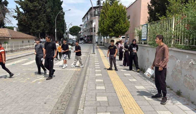 gordeste-231-ogrenci-gelecegi-icin-ter-doktu-VZjNyI1A.jpg