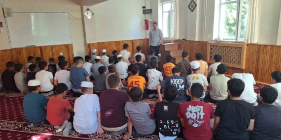 hafizlik-ogrencileri-teknoloji-bagimliligi-konusunda-bilgilendirildi-GmhrSql7.jpg