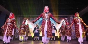halk-danslari-gala-gecesi-buyuledi-E9Oevl4s.jpg