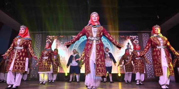 halk-danslari-gala-gecesi-buyuledi-E9Oevl4s.jpg