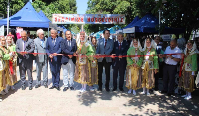 hayat-boyu-ogrenme-senligi-torenle-basladi-8xXThPTk.jpg
