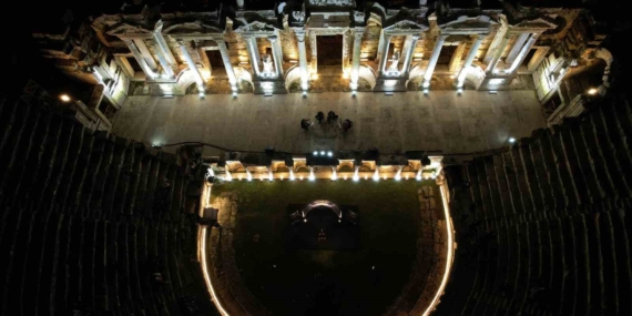 hierapoliste-gece-muzeciliginde-yeni-sezon-basladi-71KSZd4c.jpg