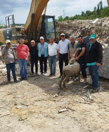hisarcik-gediz-kara-yolunda-calismalar-yeniden-basladi-GQ7uxrLP.jpg
