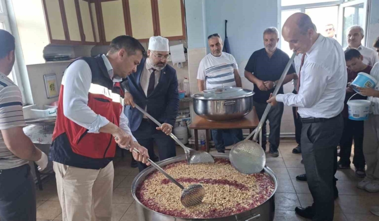 hisarcik-kutluhallar-koyunde-asure-gelenegi-surduruluyor-S5Uhy8yM.jpg