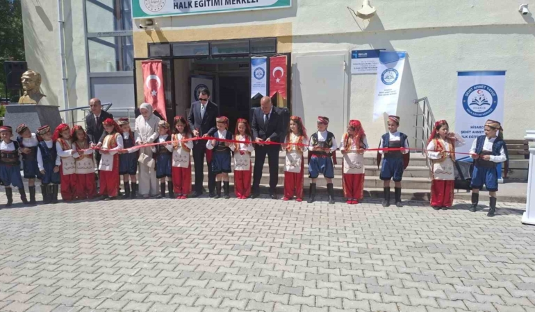 hisarcikta-hayat-boyu-ogrenme-haftasi-coskusu-ZVrQbqfv.jpg
