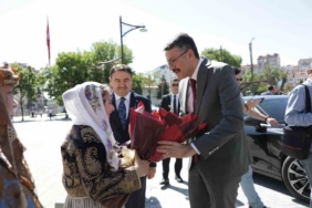 icisleri-bakan-yardimcisi-ali-celik-kutahyada-temaslarda-bulundu-RdNqHC2C.jpg