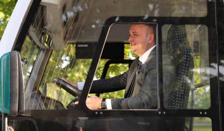 ilk-halk-otobusleri-civril-sokaklarinda-dolasmaya-basladi-lq5cfTCD.jpg