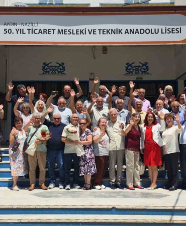 ilk-mezunlar-yarim-asir-sonra-bulustu-magF1Mlc.jpg