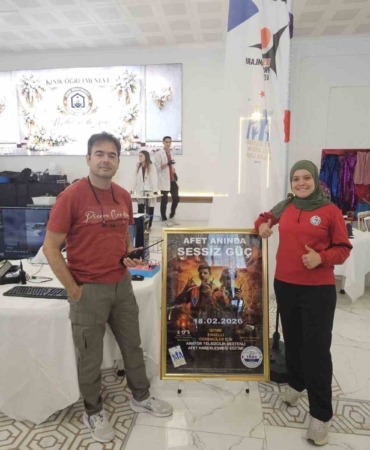 isitme-engelli-ogrenciden-tarihi-basari-bergamali-didem-a-sinifi-amator-telsizci-oldu-BKL8Cbbz.jpg