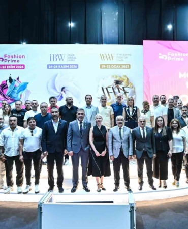 izfastan-moda-sektorune-guc-veren-uclu-hamle-YAa8Ncsw.jpg