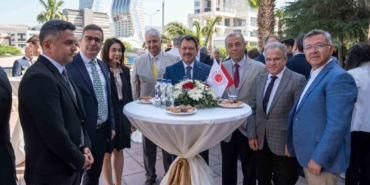 izmir-adliyesinde-geleneksel-bayramlasma-toreni-tebqPTTI.jpg