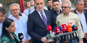 izmir-buyuksehir-belediye-baskani-tugay-chp-meclis-grubuyla-olaganustu-toplandi-3uqwd3T7.jpg