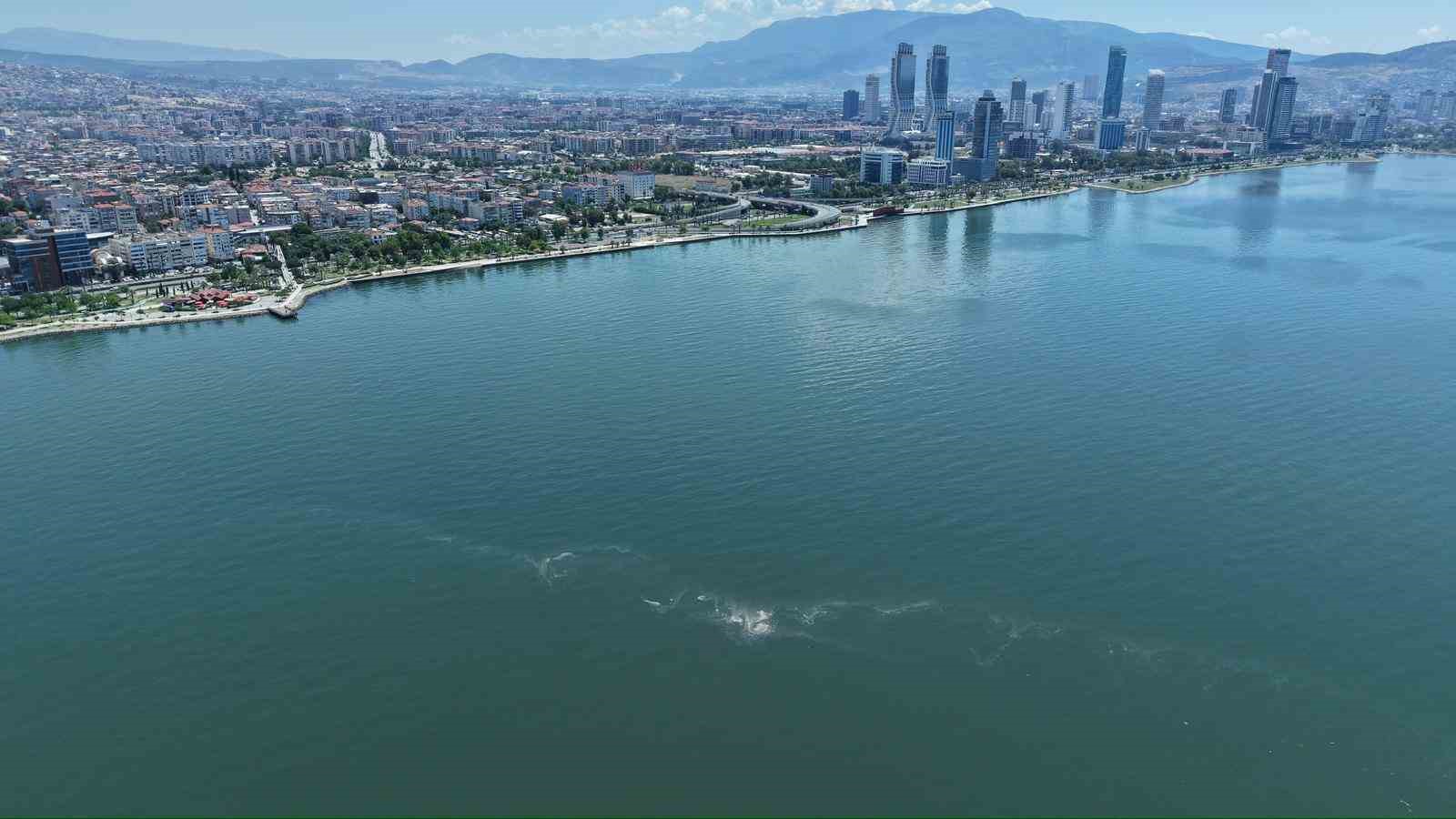izmir-korfezinde-kirlilik-dron-ile-tespit-edildi-qqIHvrhR.jpg