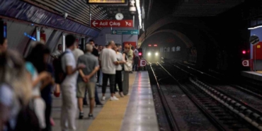izmirde-kablo-hirsizligi-girisimi-metro-seferlerini-aksatti-TVQaROlZ.jpg