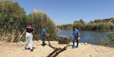 izmirde-yasa-disi-avcilikla-mucadele-50-metrelik-ag-sudan-cikarildi-sWMlXWU9.jpg
