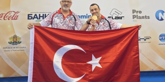 izmirli-sporcudan-tarihi-basari-zf3YFEf4.jpg