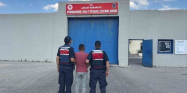 jandarma-cesitli-suclardan-aranan-35-kisiyi-yakaladi-KXaPzsQY.jpg