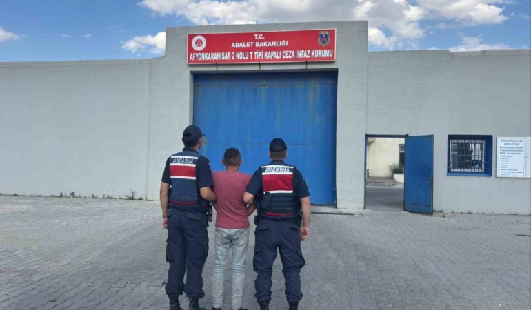 jandarma-cesitli-suclardan-aranan-35-kisiyi-yakaladi-KXaPzsQY.jpg