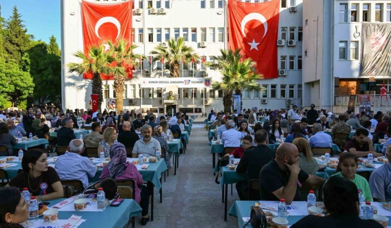 jandarmanin-187-kurulus-yili-manisada-sehit-aileleri-ve-gazilerle-kutlandi-uO3Bjxff.jpg