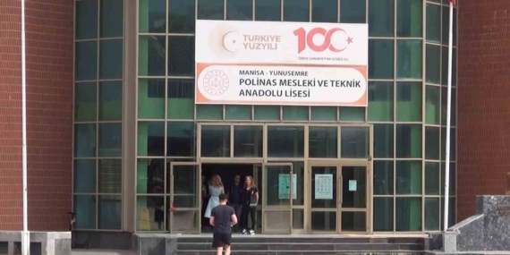 kapilar-kapanmadan-sinava-yetistiler-Y6LtgJ8P.jpg
