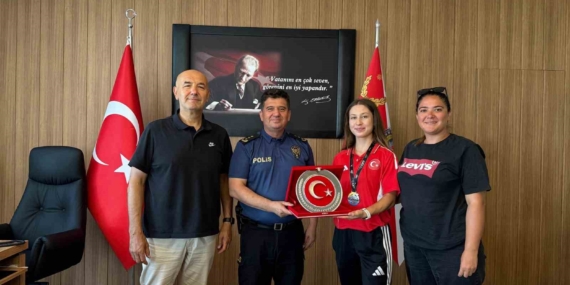 karayolundaki-guvenlik-destegi-balkan-madalyasini-getirdi-CiSedWZN.jpg