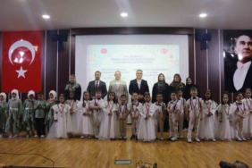 kardes-kuran-kurslari-yilsonunu-coskuyla-kutladi-hKet9msp.jpg