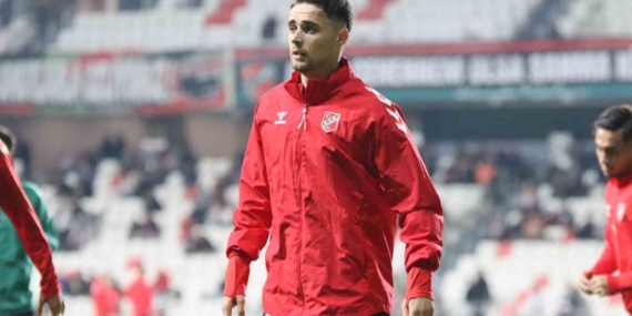 karsiyaka-alpay-eroglunu-gelecek-sezon-kadroda-dusunuyor-5w9yqdSQ.jpg