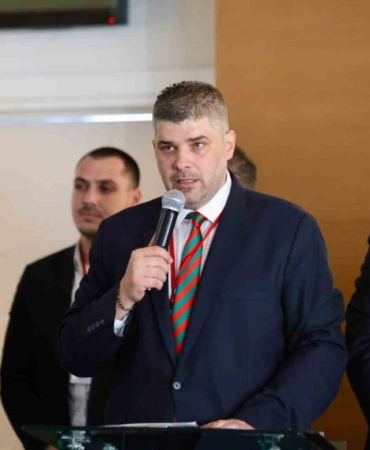 karsiyakanin-yeni-yonetimini-yogun-mesai-bekliyor-8wJxRwhx.jpg