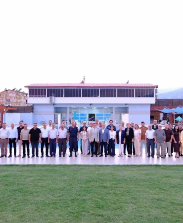 kaymakam-ozefe-buharkentle-gonul-bagim-baki-kalacak-ckeW3TNS.jpg