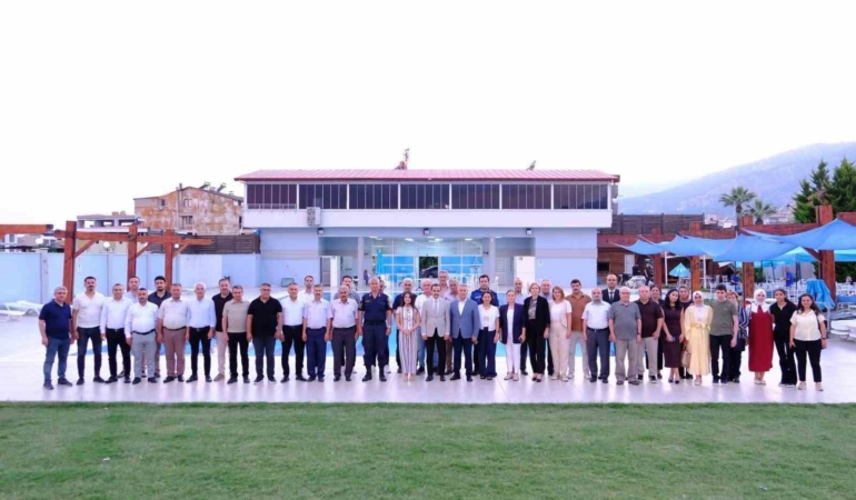 kaymakam-ozefe-buharkentle-gonul-bagim-baki-kalacak-ckeW3TNS.jpg