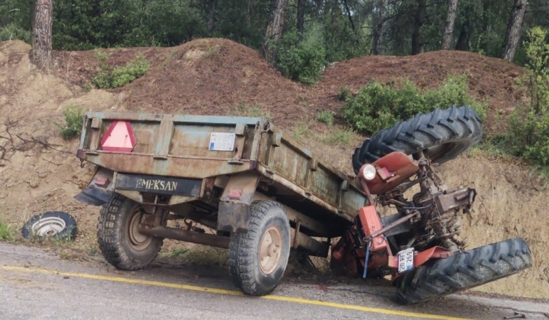 kazada-agir-yaralanan-traktor-surucusu-kurtarilamadi-xlKkfftx.jpg