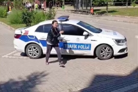 kimligi-gecersiz-cikan-ogrenci-aytye-1-dakika-kala-yetisti-SffWWtpq.jpg