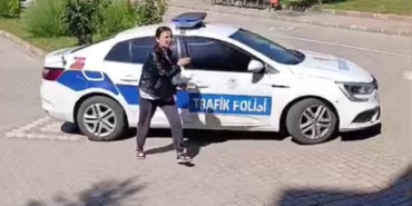 kimligi-gecersiz-cikan-ogrenci-aytye-1-dakika-kala-yetisti-SffWWtpq.jpg