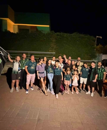 kocaelispor-taraftarlarindan-kaptanlarina-buyuk-surpriz-mWUpNSPi.jpg