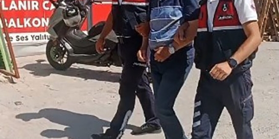 kooperatif-baskaninin-gozaltina-alindigi-operasyonun-goruntulere-ortaya-cikti-H9QQtuhn.jpg