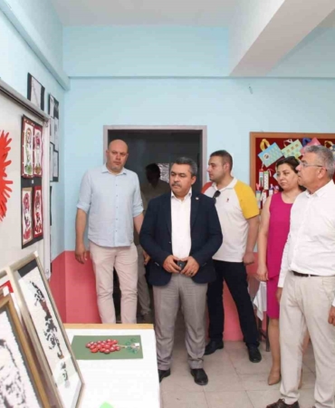 kosklu-ogrenciler-eserlerini-sergiledi-DItWcb23.jpg