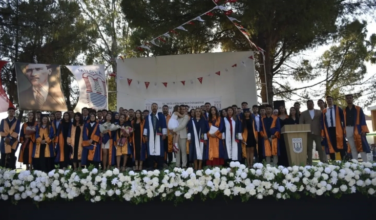 koycegiz-meslek-yuksekokulunda-mezuniyet-toreni-yapildi-3Qz3kvJZ.jpg