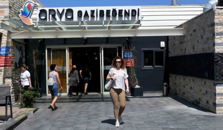 kusadasi-belediyesinin-turistik-tesisleri-ilgi-goruyor-H9PbwIic.jpg