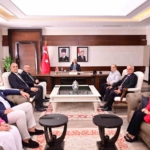 kusadasi-ticaret-odasi-yonetimi-aydin-valisi-varol-ile-gorustu-m8ty8L3w.jpg