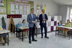 kutahya-ase-sosyal-bilimler-lisesinden-gulduren-koyu-okuluna-anlamli-ziyaret-3AUV9sOV.jpg