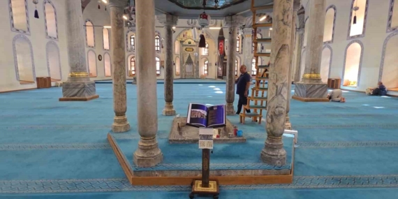 kutahya-ulu-camiinde-karekod-destekli-dijital-rehber-donemi-basladi-mctsnSBh.jpg
