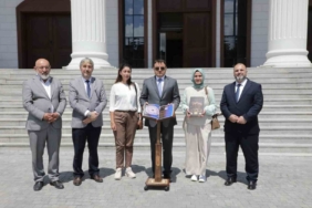 kutahya-ulu-camiinde-karekodlu-dijital-rehber-sistemi-hizmete-girdi-nLW1gLrj.jpg