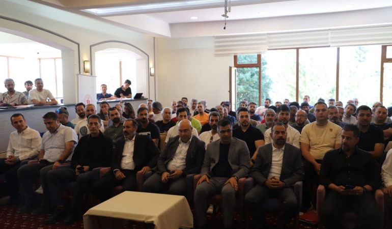 kutahya-yamac-parasutu-egitim-rehberlerini-agirliyor-nwQER2zM.jpg