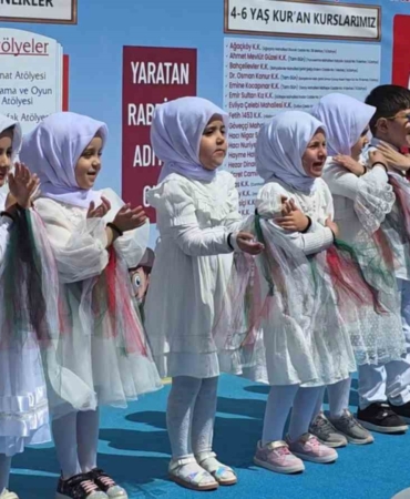 kutahyada-4-6-yas-kuran-kursu-ogrencilerinden-yil-sonu-coskusu-BRVitlzx.jpg
