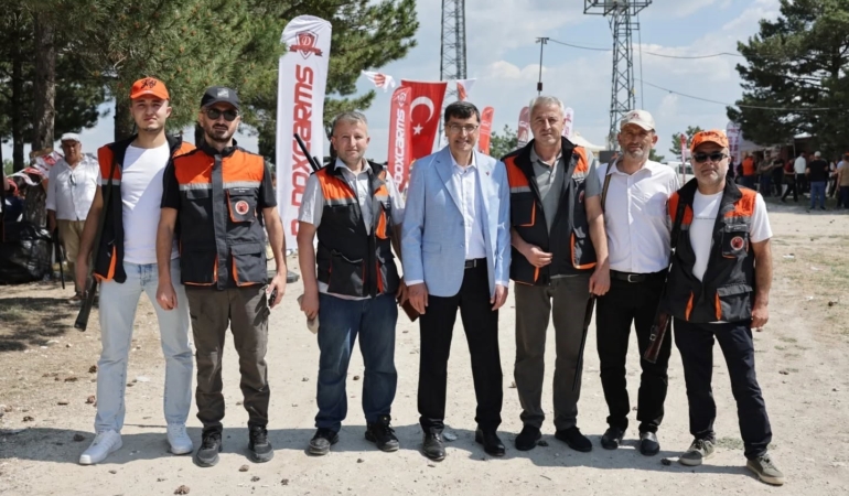 kutahyada-aticilik-tutkunlari-bir-araya-geldi-8r9IvzK4.jpg