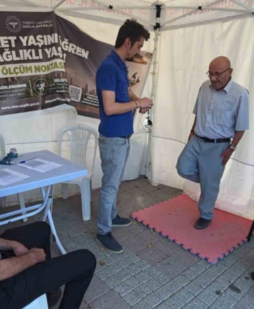 kutahyada-hareket-yasini-ogren-saglikli-yasa-kampanyasi-icin-olusturulan-olcum-noktasi-ilgi-goruyor-iWlheltu.jpg