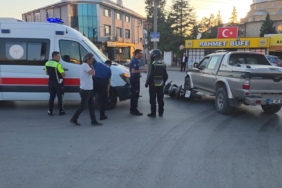 kutahyada-motosiklet-ile-cip-carpisti-1-yarali-zy1FpwCt.jpg