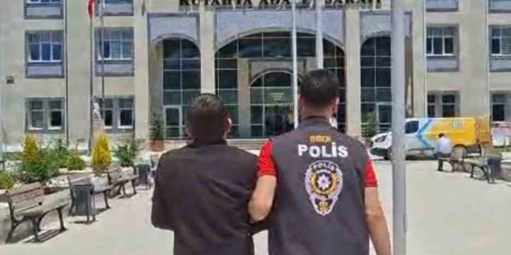 kutahyada-nitelikli-dolandiricilik-operasyonu-1-supheli-tutuklandi-EGDPSFeq.jpg